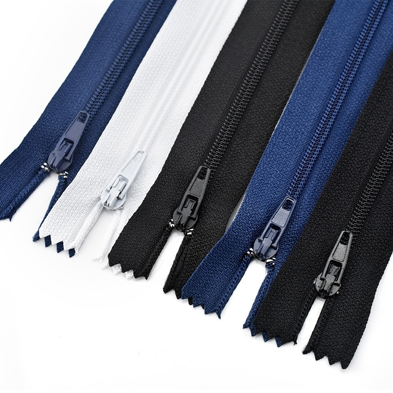 factory in stock whosales no.3 nylon zipper white black color for garment accessories 