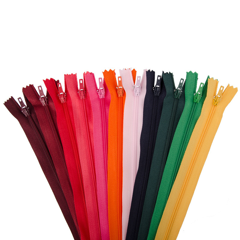 lower price factory manufacter no 3 nylon color zipper 